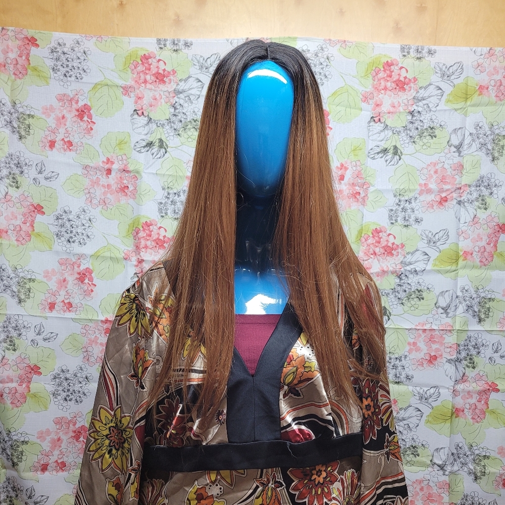 Honey brown ombre dark roots 28'. Long T part wig. NWOT